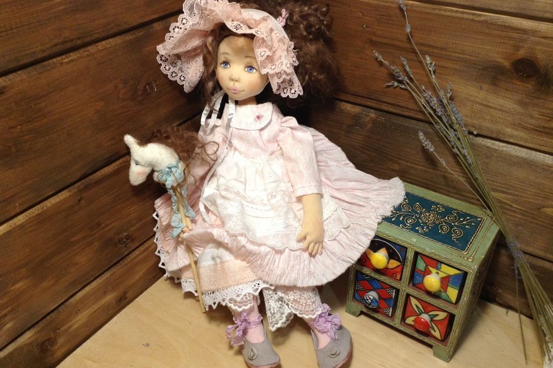 Текстильная кукла Катя